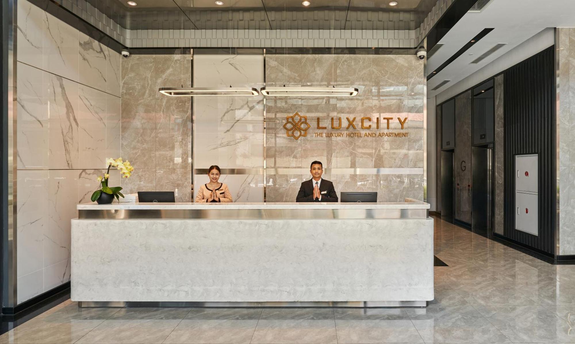 Luxcity Hotel & Apartment Phnom Penh Exterior foto